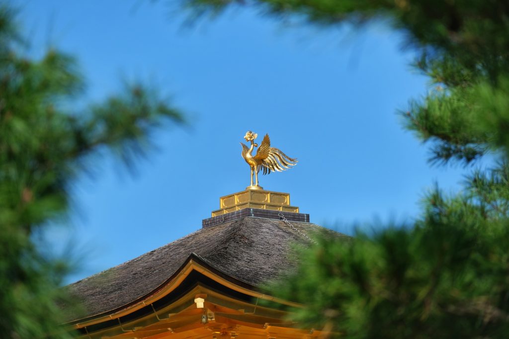 La statue du toit du Kinkaku-ji