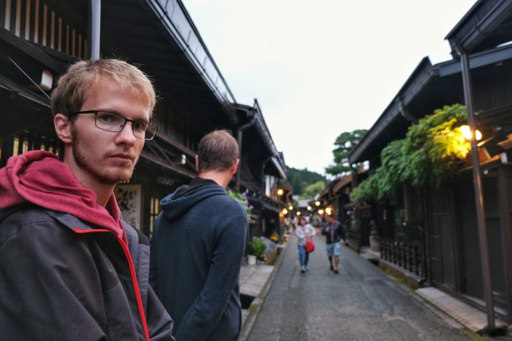 Vincent dans les rues traditionnelles de Takayama