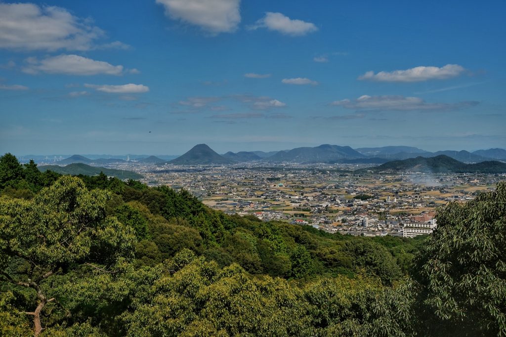 Vue de la vallée depuis le Konpira-san