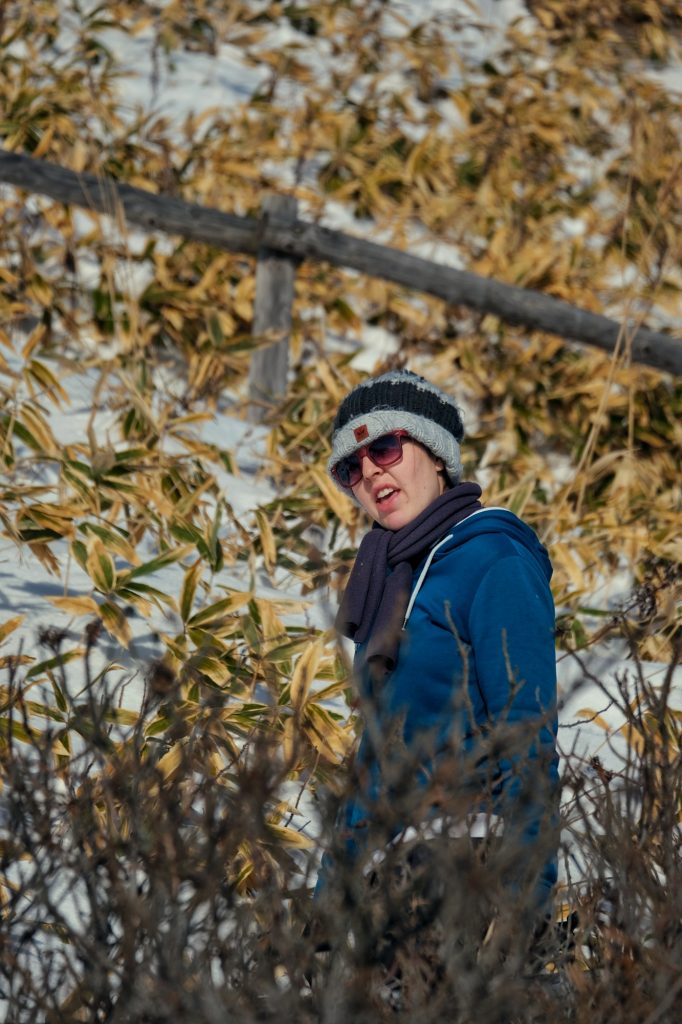 Claire se dirige vers un observatoire près d'Abashiri