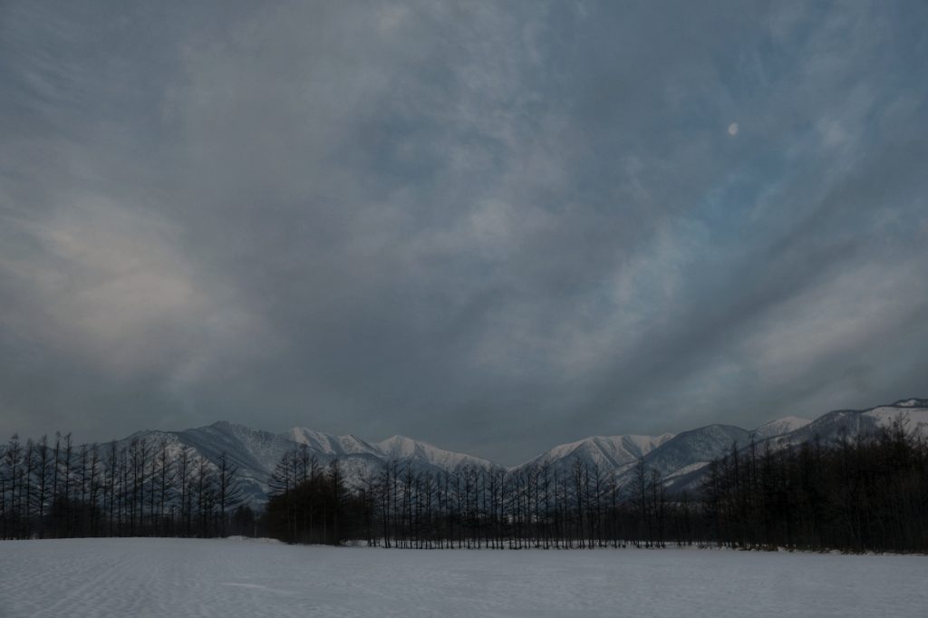 Les montagnes sur le chemin du sud de l'île du nord