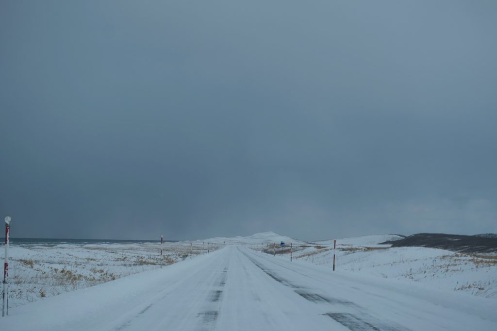 La route enneigée en direction de Wakkanai