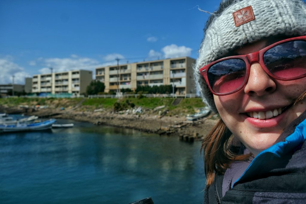Claire dans le port de l'île d'Ikeshima