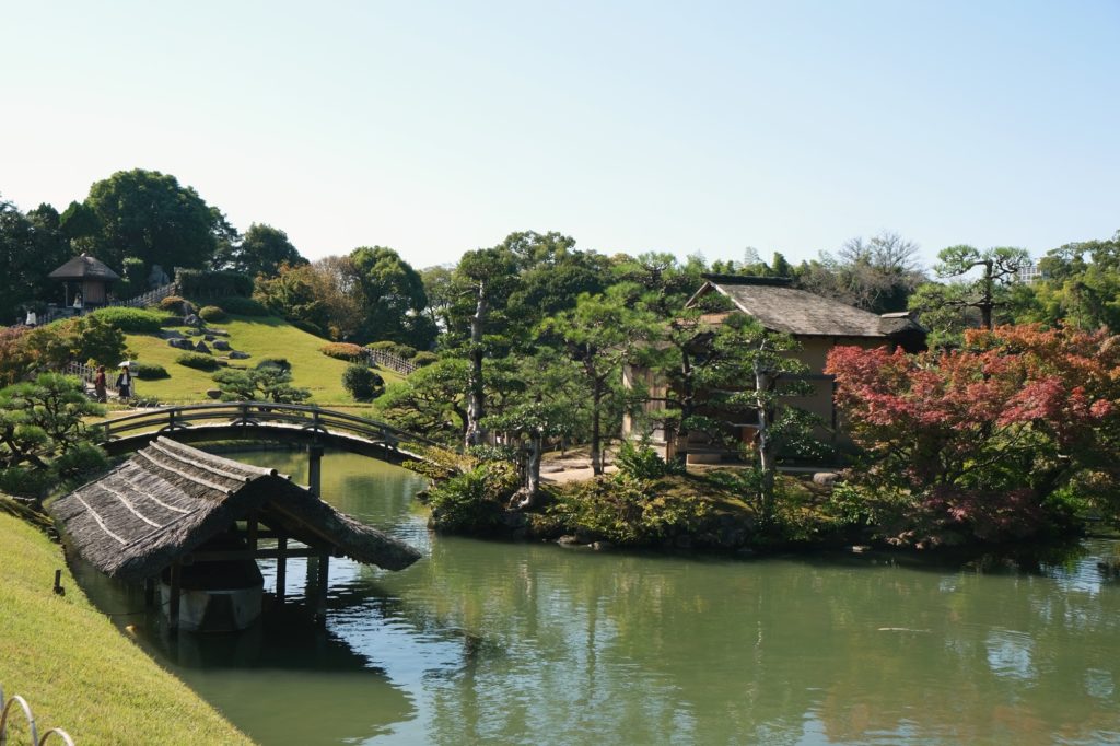 L'île Shima Chaya sur le lac du jardin Koraku-en à Okayama